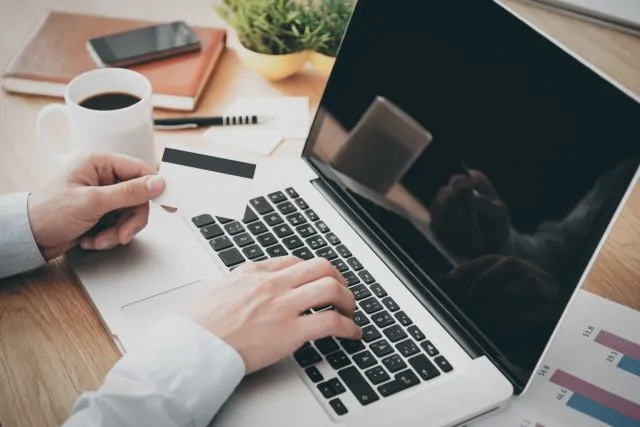 Opinie klientów pomagają znaleźć wiarygodne drogerie online